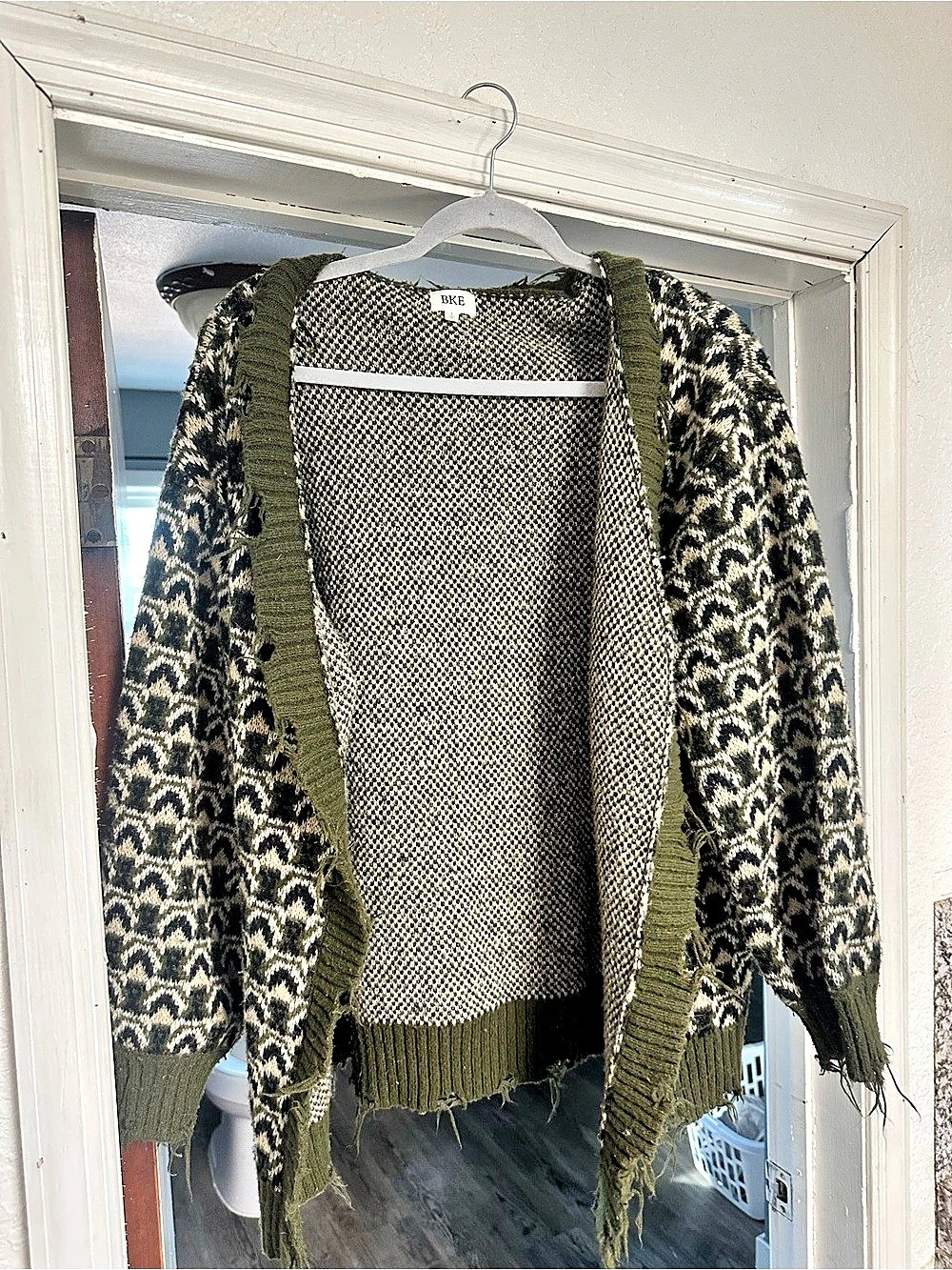 BKE Geometric Fringe Cardigan in Green & Black